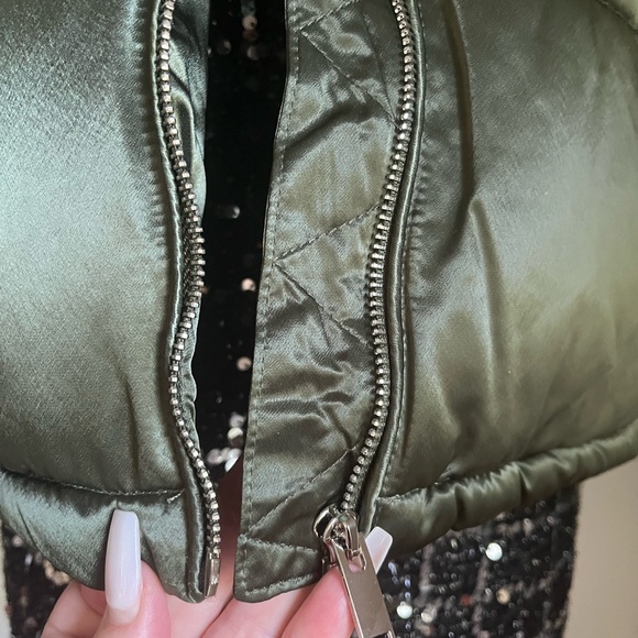 7 For All Mankind Green Puffer Crop Coat Size Large NWT - Picture 5 of 8